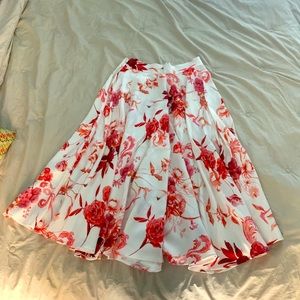 H&M’s long pattern skirt